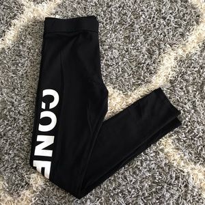 DIVIDED “Confident” Leggings MEDIUM